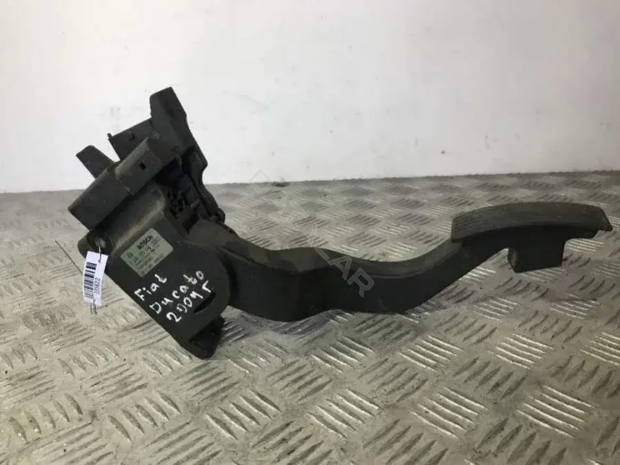 Педаль газа 280755049