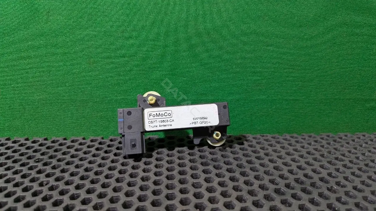 Антенна системы Комфортный доступ DS7T 15603 CA