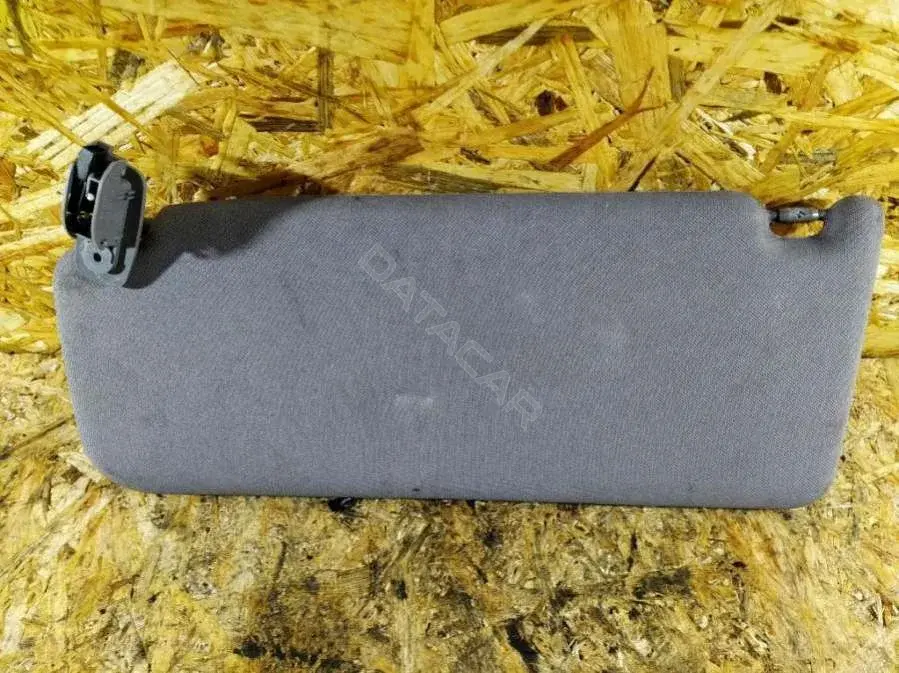 Козырек солнцезащитный 4B0 857 552