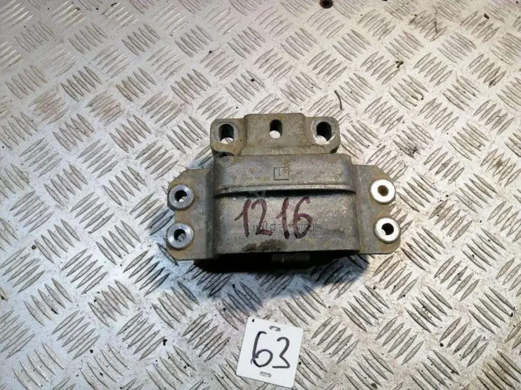 Подушка двигателя (Опора) 1K0 199 555 L