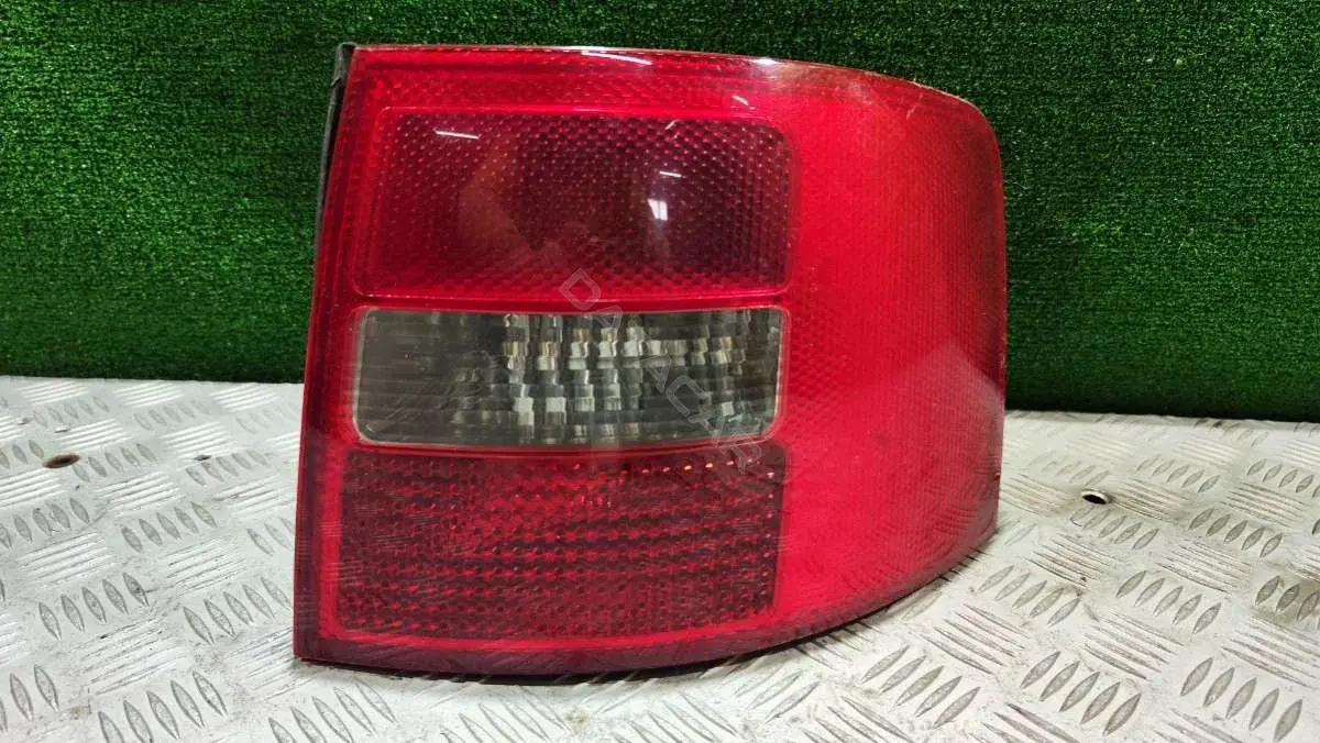 Задние фонари 4B9945096F