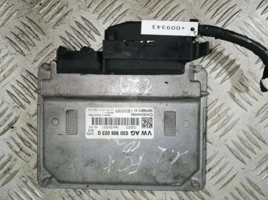 Блок управления двигателем 03D 906 023 Q, 5WP40841 04