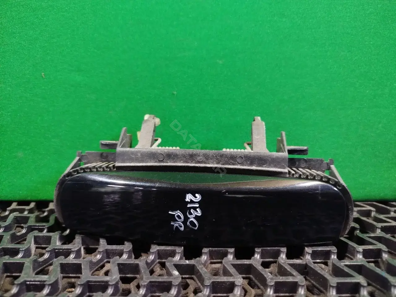 Ручка двери 4B0 839 885