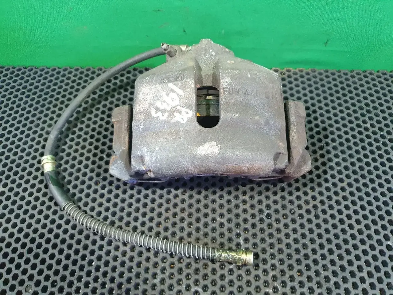 Суппорт тормозной FJW 446 CN