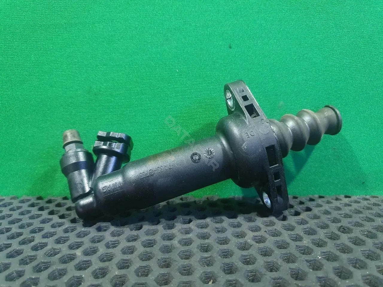 Рабочий цилиндр сцепления 6R0 721 251