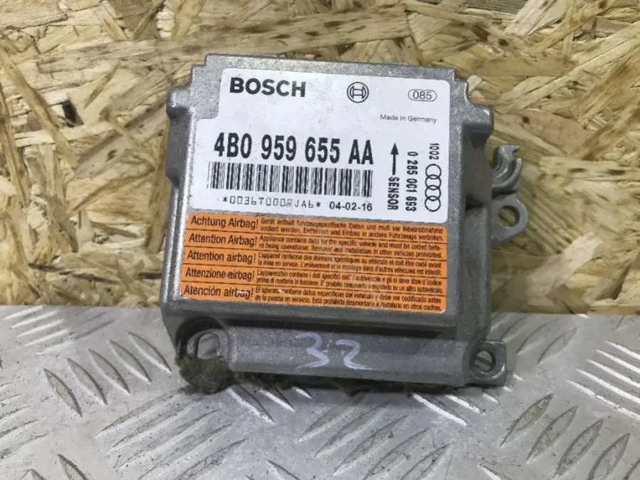 Блок управления подушками безопасности 0 285 001 693, 4B0 959 655 AA