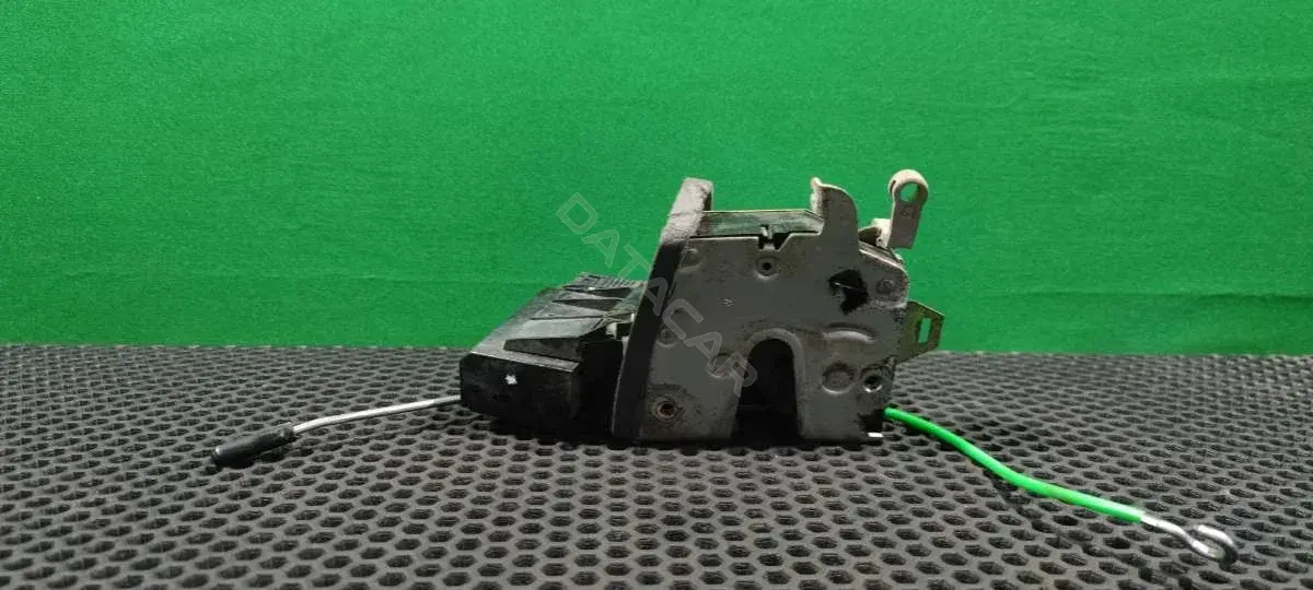 Замок двери 67 11 8 352 165