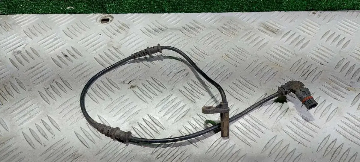 Датчик АБС 47815727