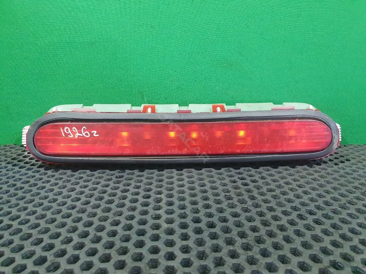 Фонарь стоп сигнала 81570-0F011