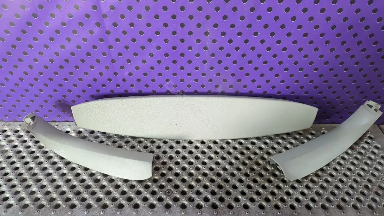Обшивка крышки багажника A1647400370