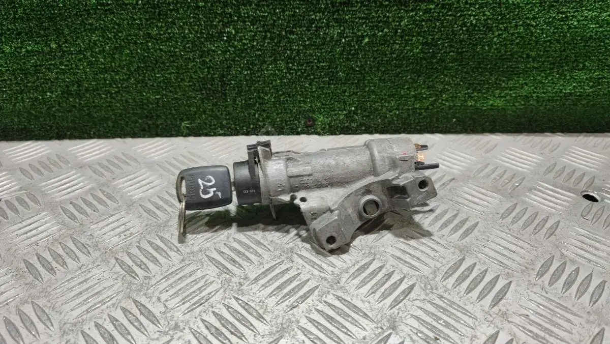 Замок зажигания 4B0 905 851 C