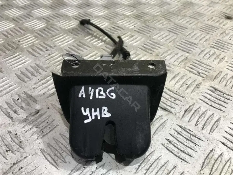 Замок крышки багажника 4B9877505M