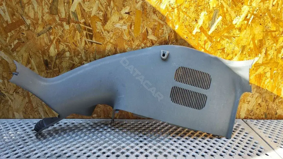 Обшивка багажника 5028280AA