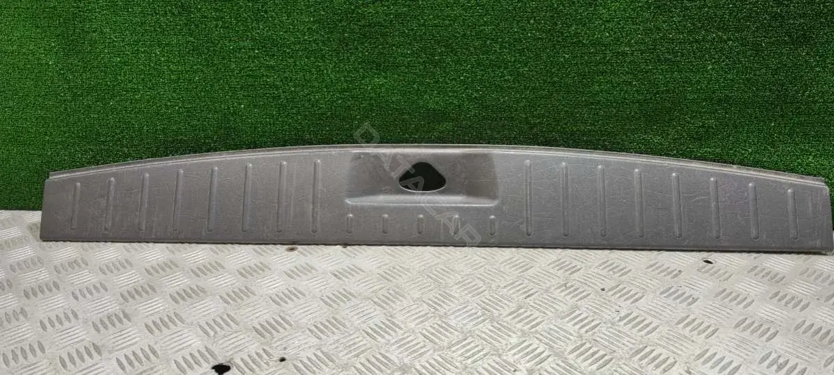Накладка внутренняя на заднюю панель кузова 7M0 863 459 E, 95VWA42654FW