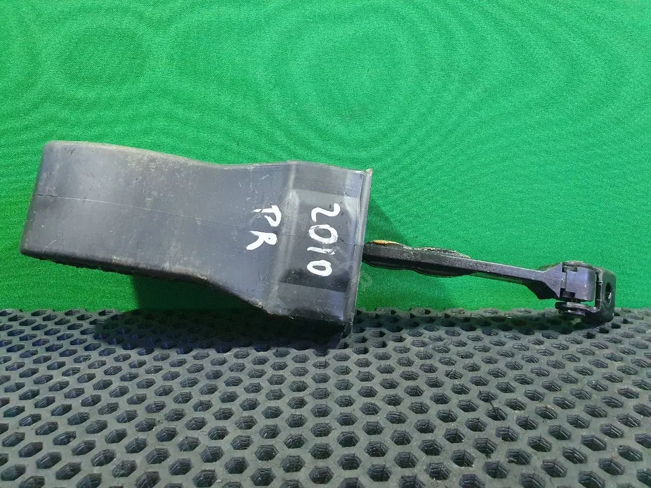 Ограничитель двери 6J0 837 249D