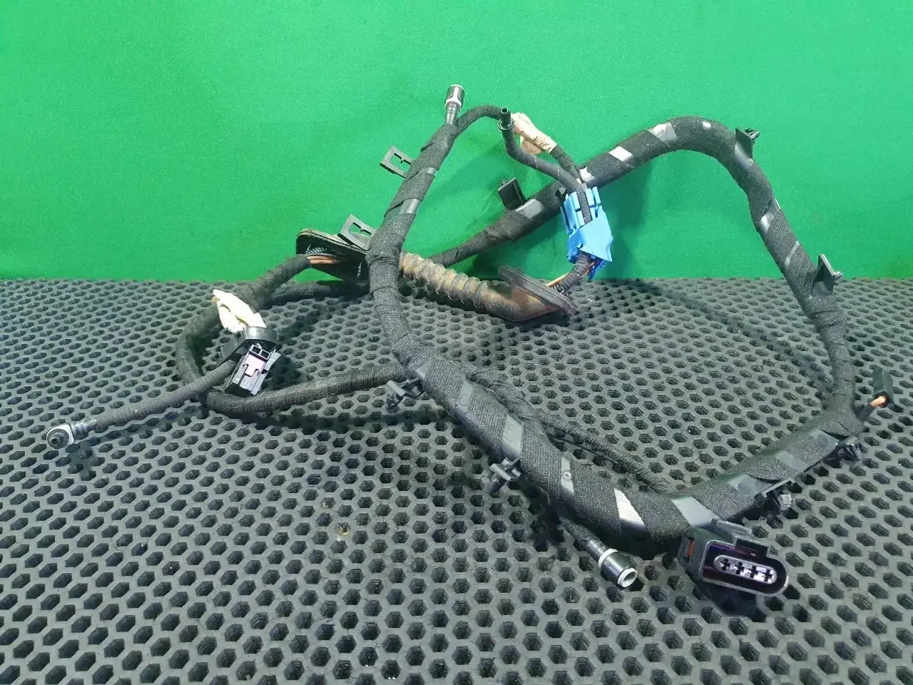 Проводка крышки багажника 1T0 972 175 L