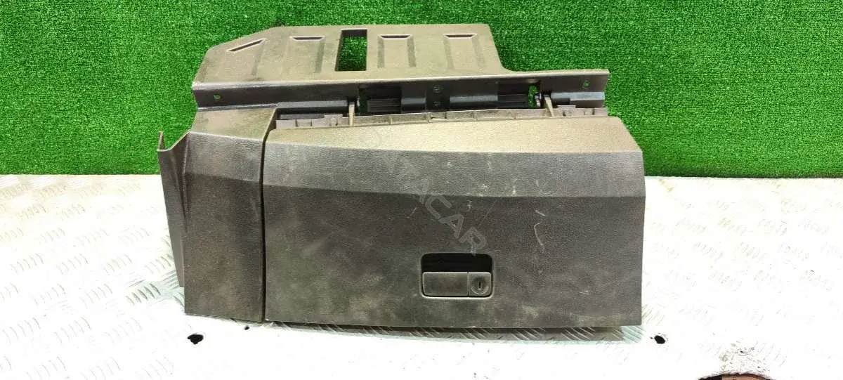 Бардачок 68108ca000