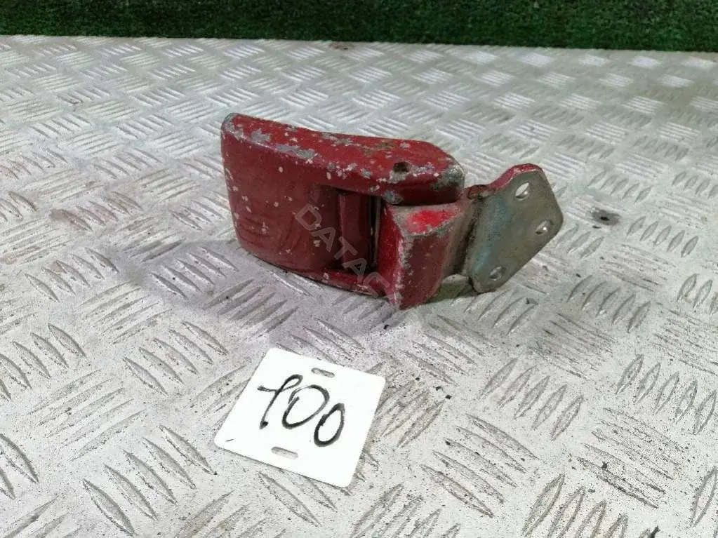 Петля крышки багажника 7H0827153