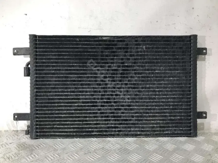 Радиатор кондиционера 7 M 0820413 F