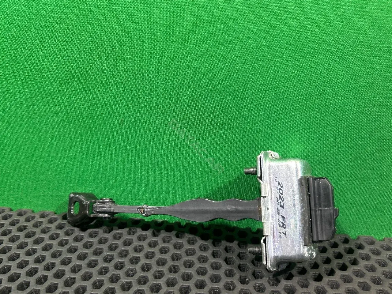Ограничитель двери 1027AM250919