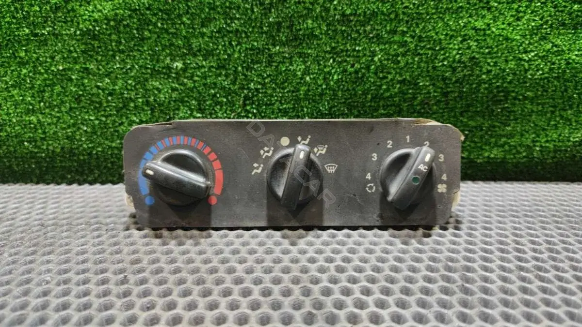 Блок управления климат-контролем 93BW18D 451A E