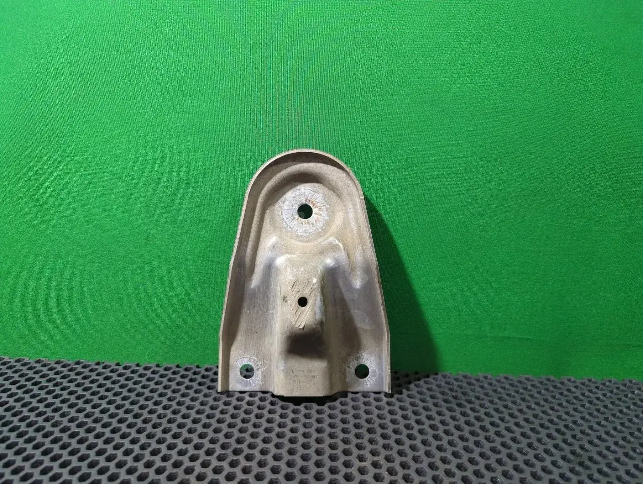 Кронштейн крепления балки подвески 4F0 399 541 C
