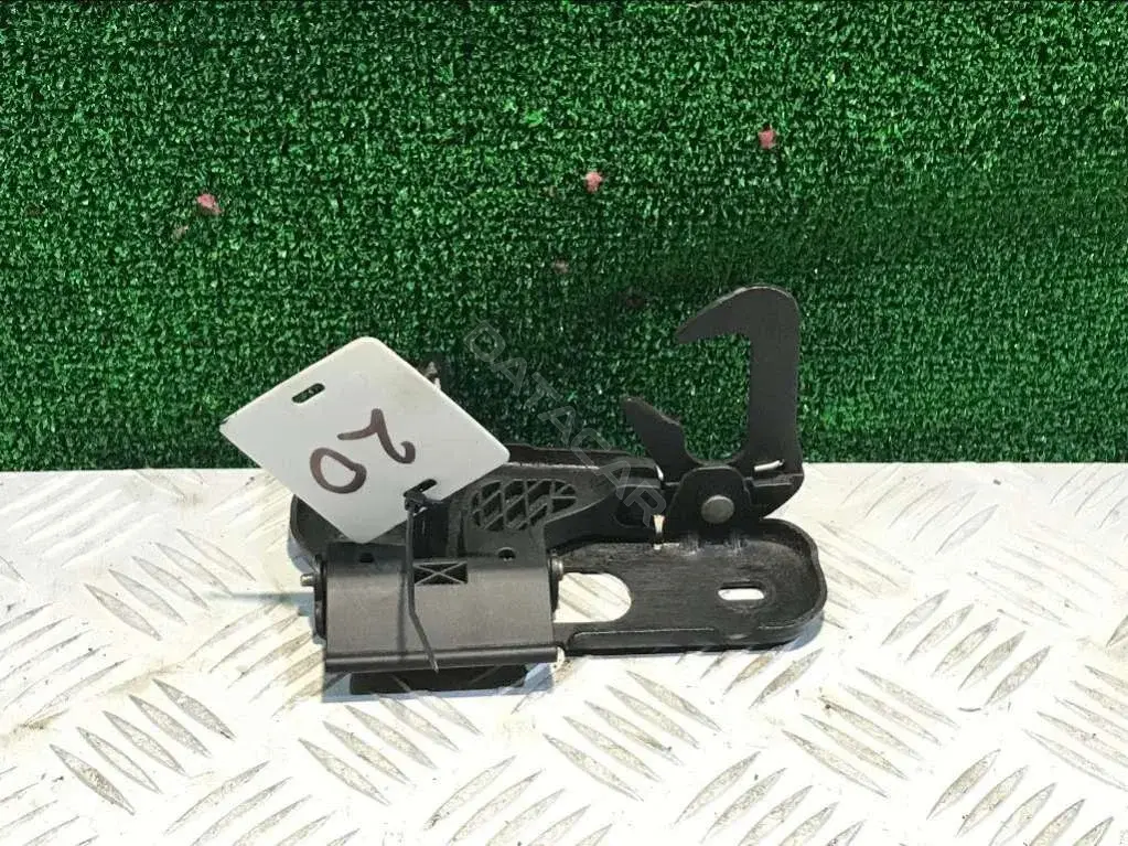 Замок капота 3C0823480