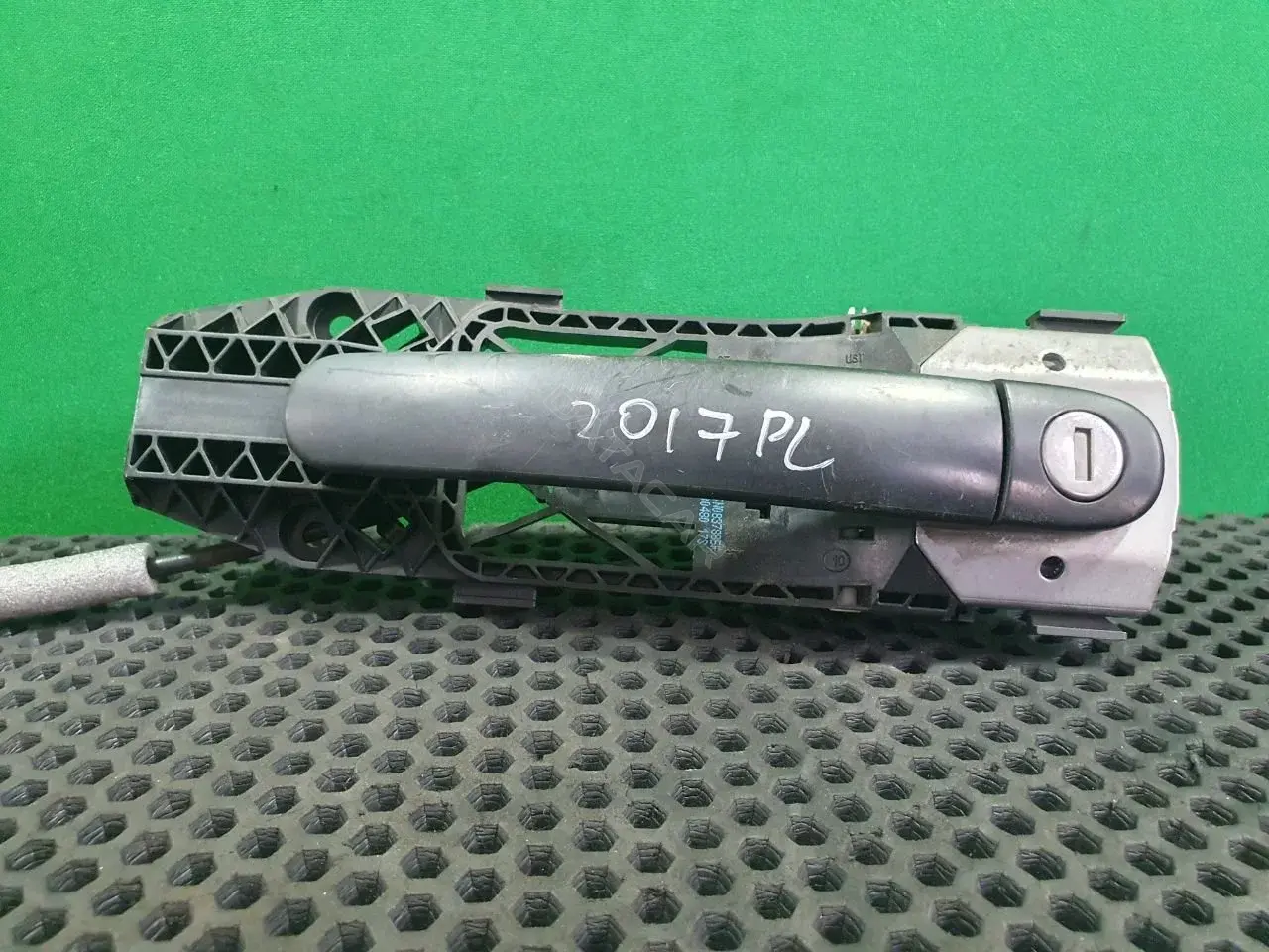 Ручка двери 5N0837885H