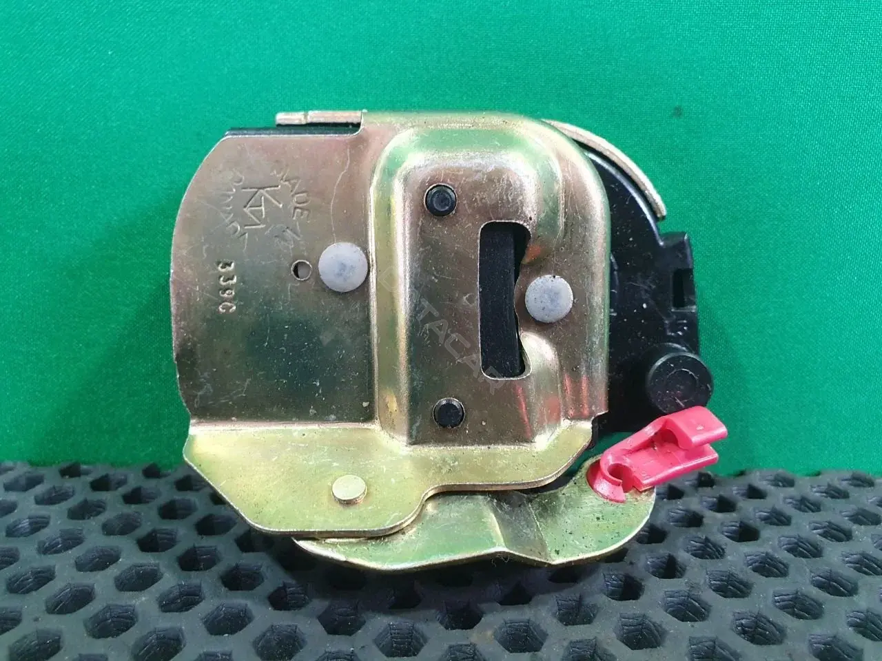 Замок крышки багажника 100111033