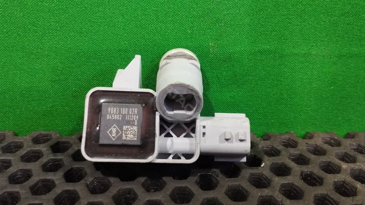 Датчик удара 9883 100 02R