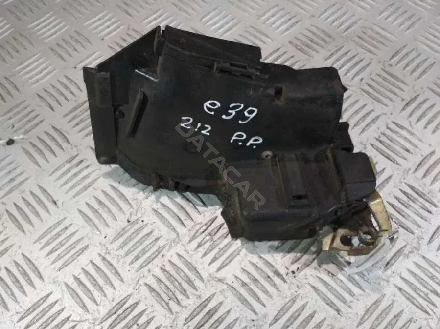 Замок двери 8235126