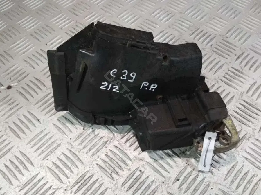 Замок двери 8235126