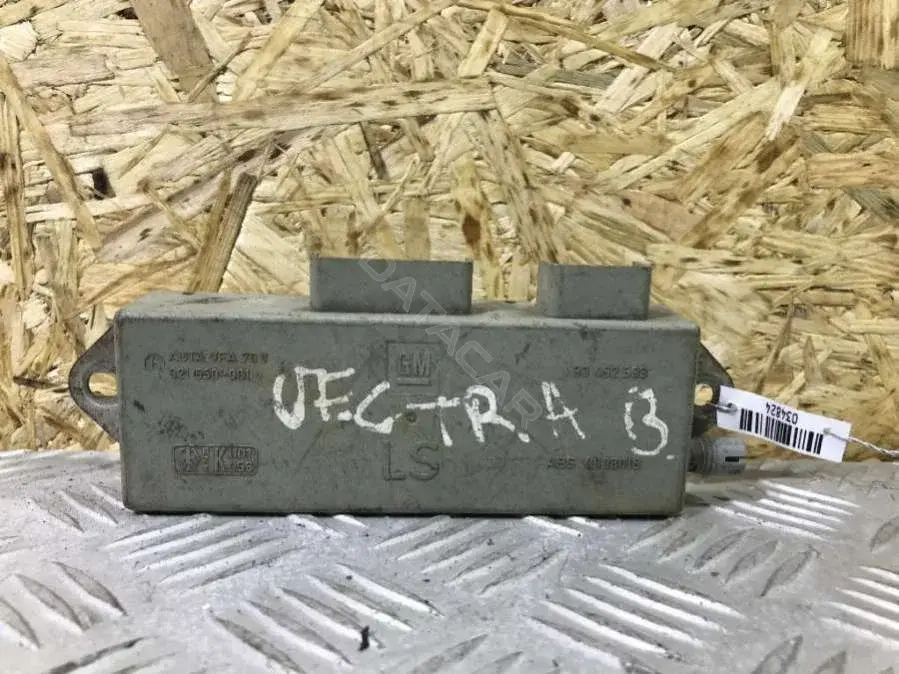 Усилитель антенны 90462593