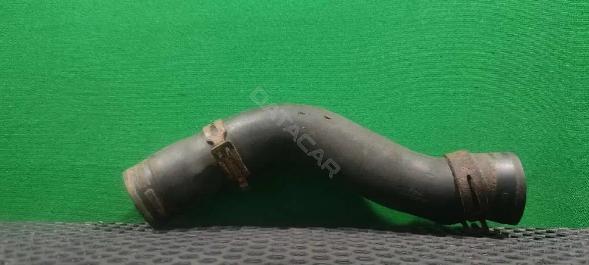 Патрубки системы охлаждения 81371637
