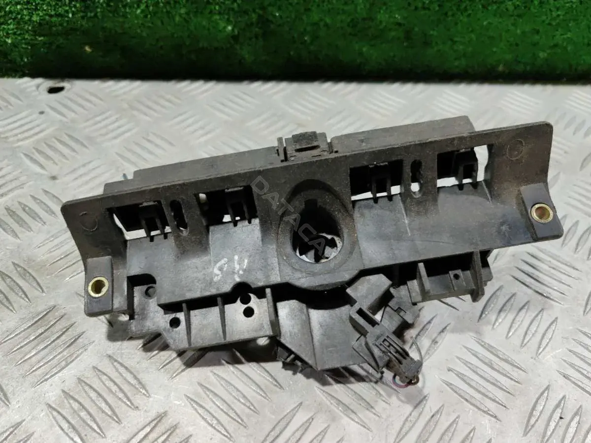 Ручка крышки багажника 4B0827565H