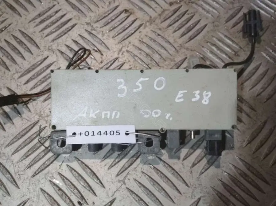 Усилитель антенны 6525-8378090