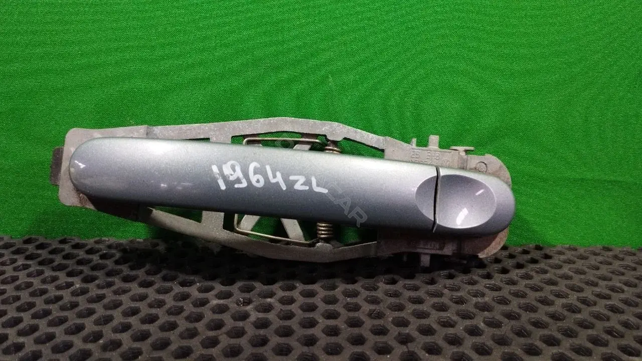 Ручка двери 1T0839885A