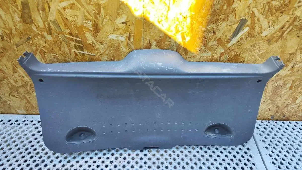 Обшивка крышки багажника 8200128752