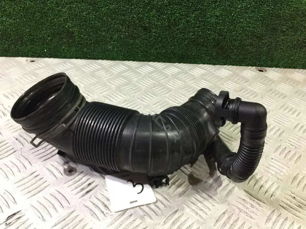 Патрубок воздушный 3C0129654