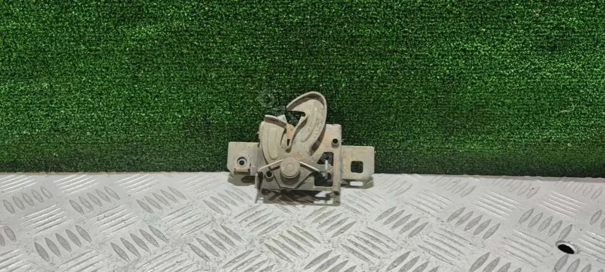 Замок капота 7M0823509