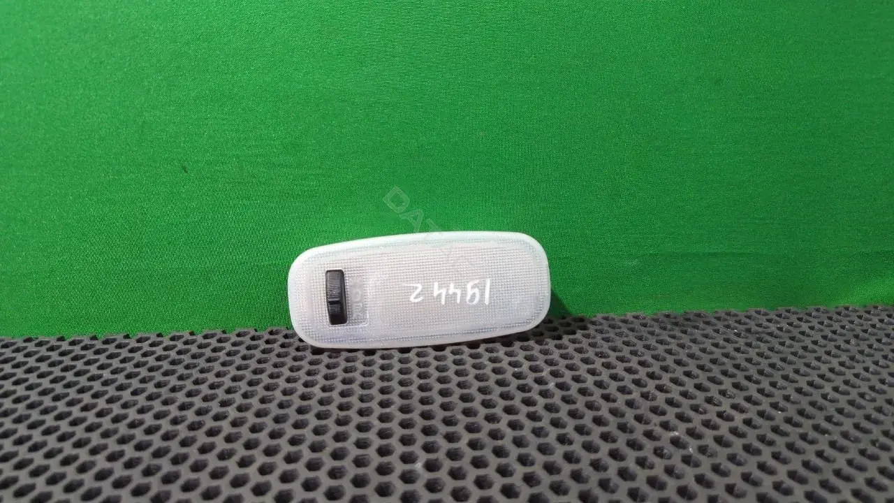 Плафон освещения салона A 906 820 08 01