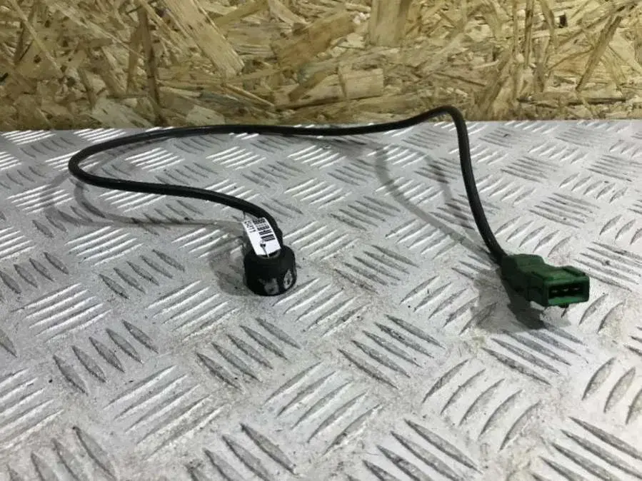 Датчик детонации 054905377H