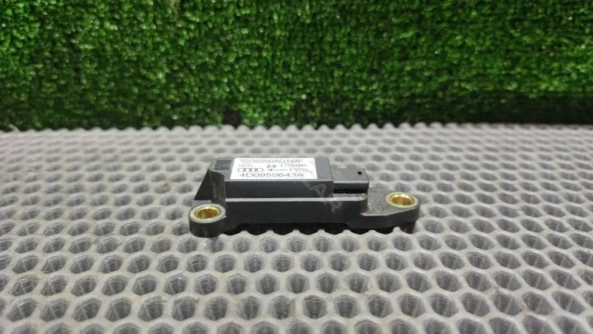 Датчик удара 4D0959643A