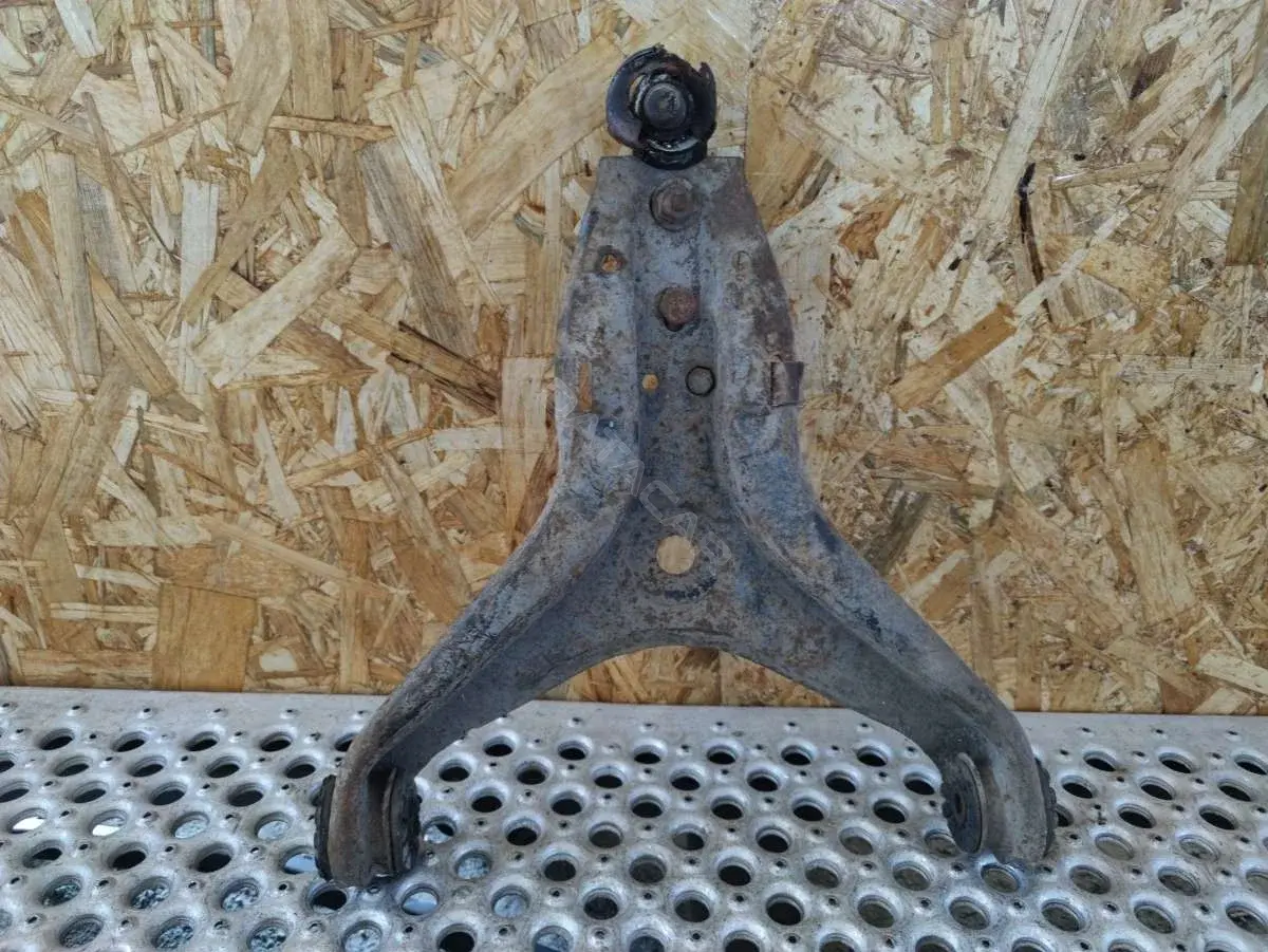 Рычаги 64116015
