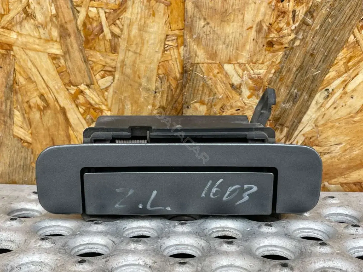 Ручка двери 4 A0 839 205