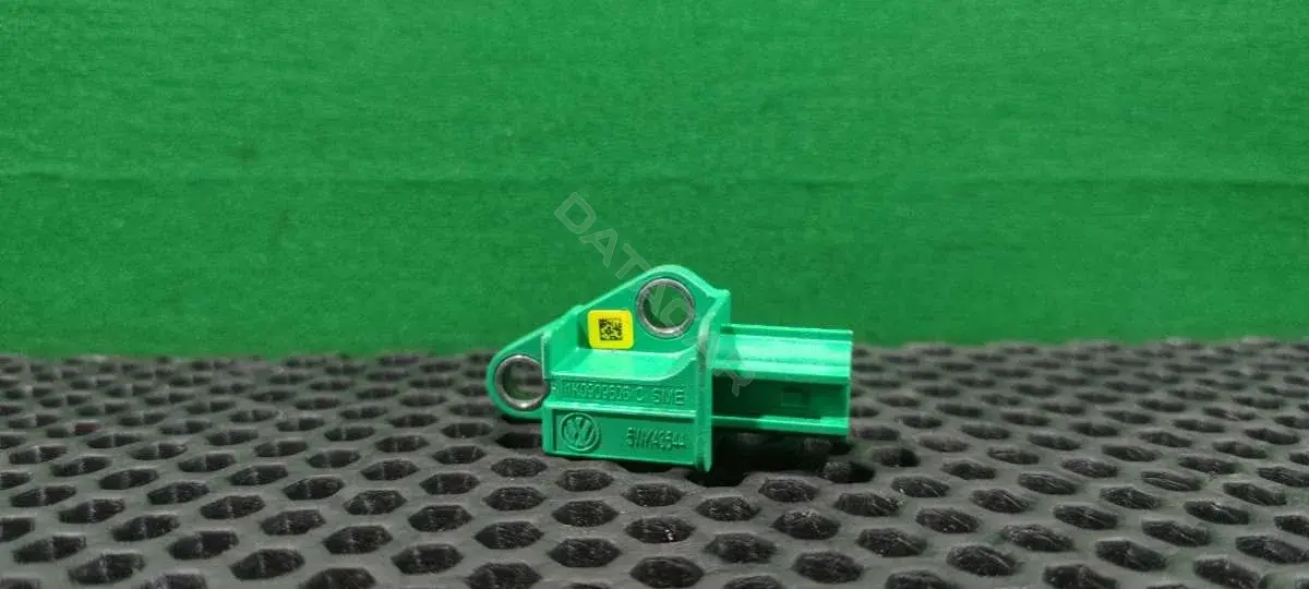 Датчик удара 1K0909606 C
