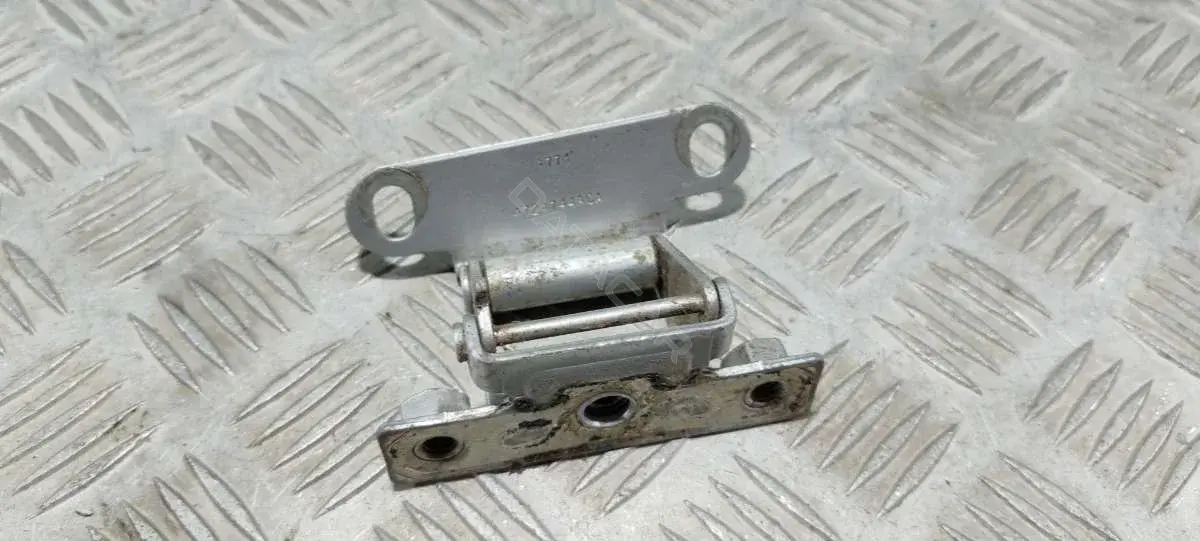 Петля крышки багажника 4724744ACA