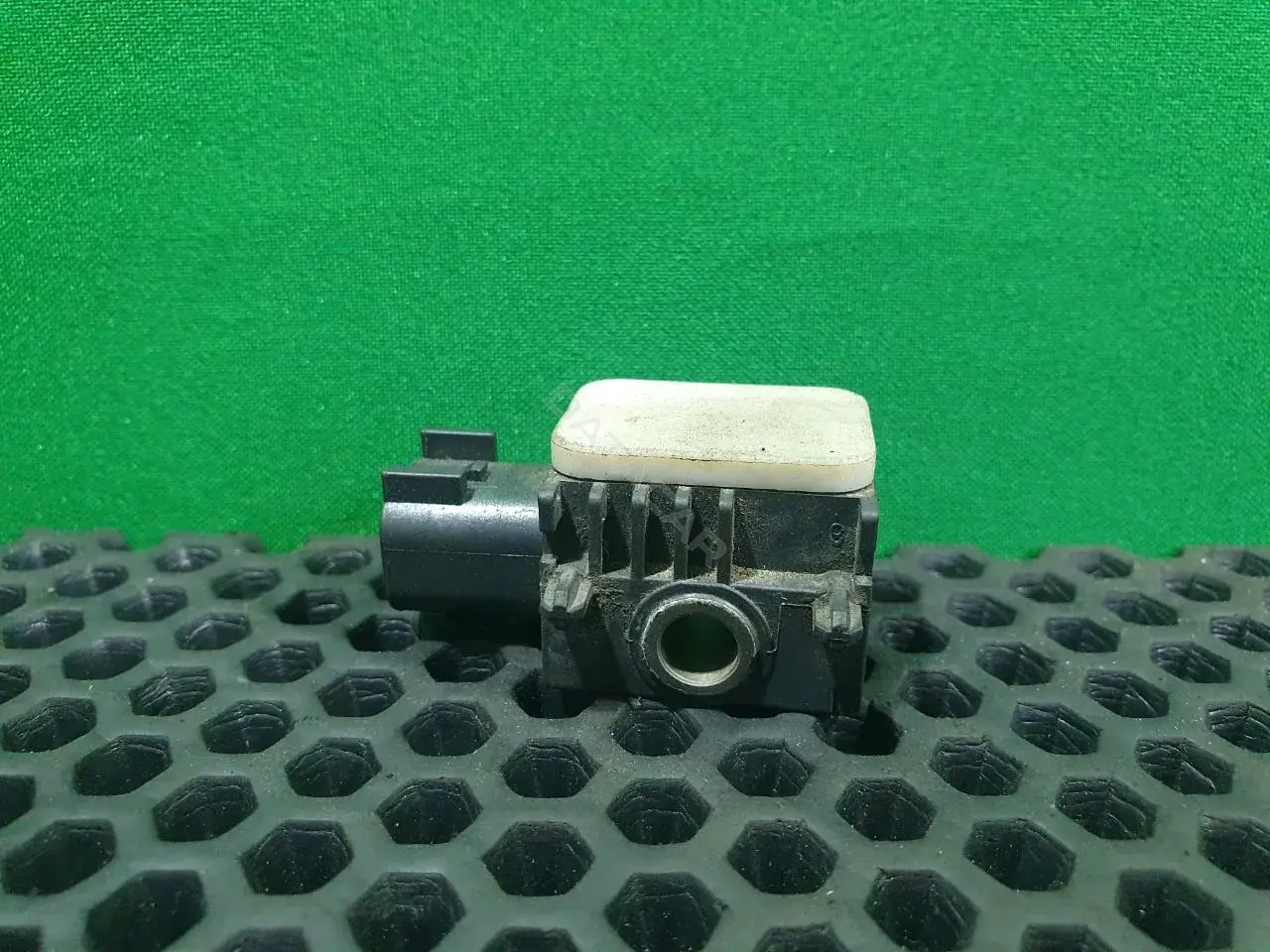 Датчик удара 3M5T-14B006-AD