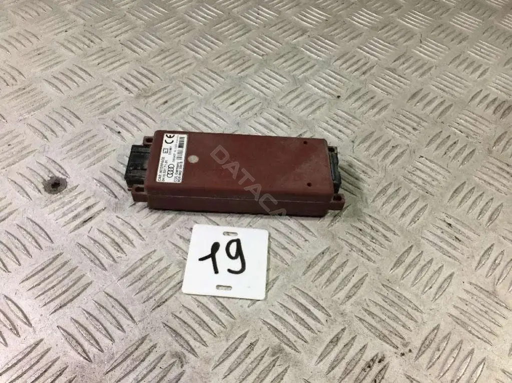 Блок управления телефоном 8D0862335B