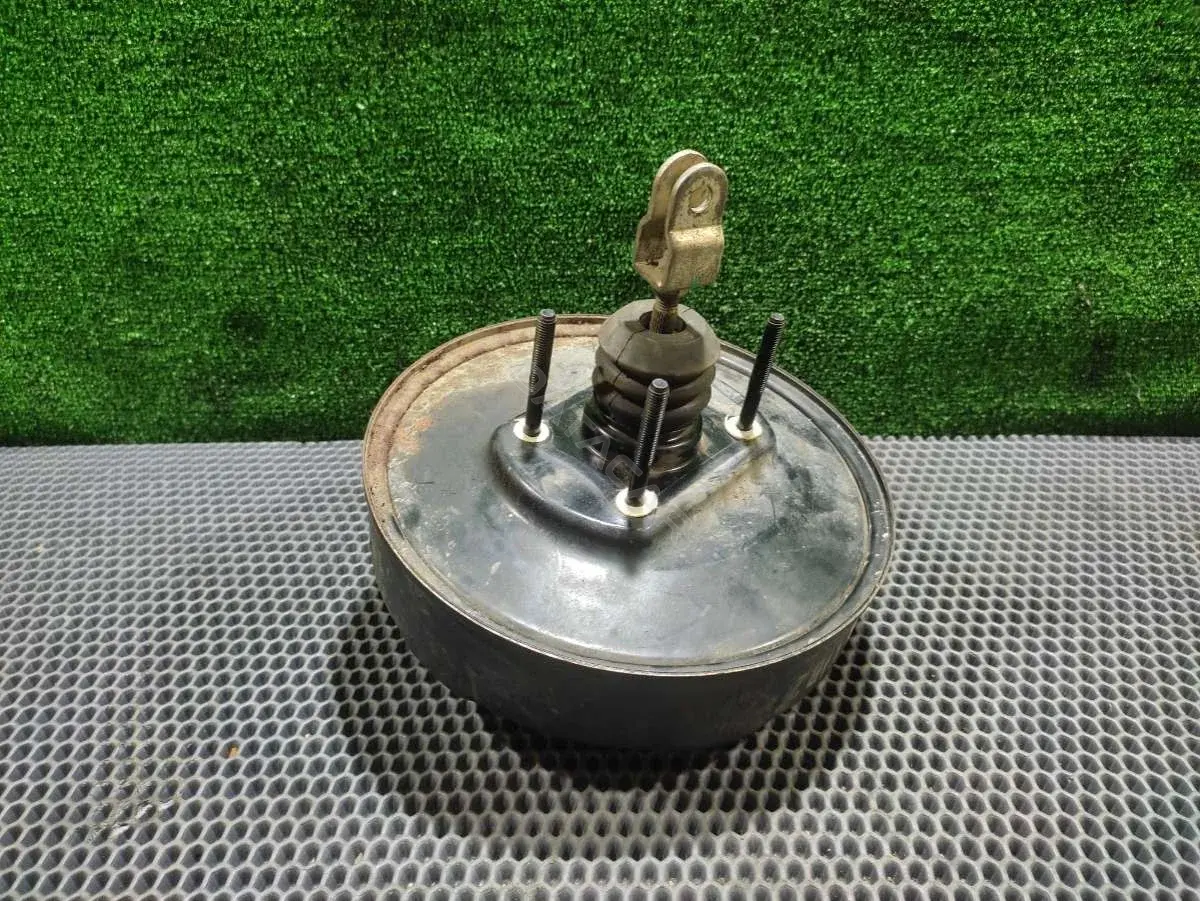 Вакуумный усилитель тормозов 63699285